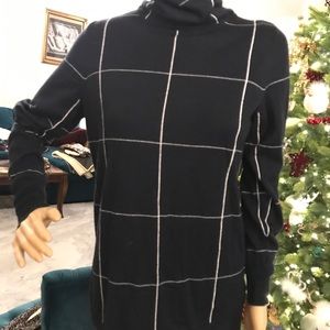 The limited turtle neck top